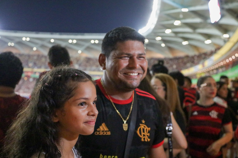 Torcedores amazonenses comemoram jogo entre Flamengo e Audax-RJ na Arena da Amazônia