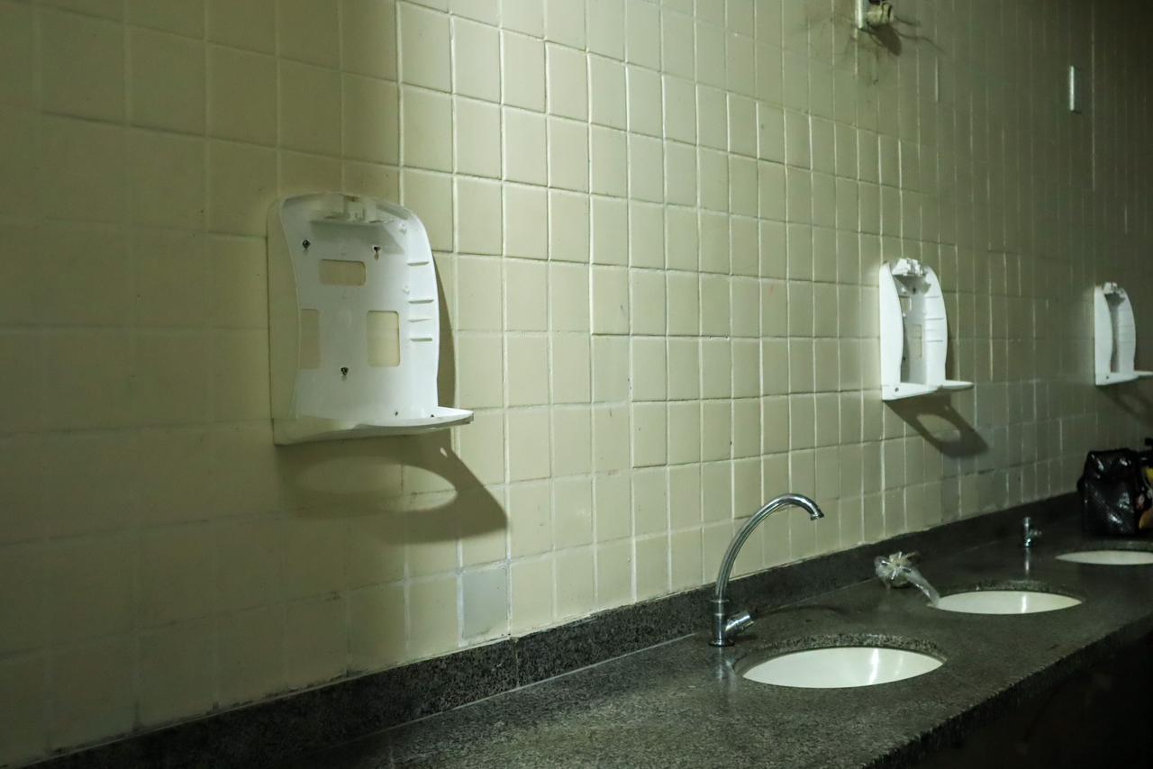 Terminais e estações do transporte coletivo são alvo de atos de vandalismo em Manaus