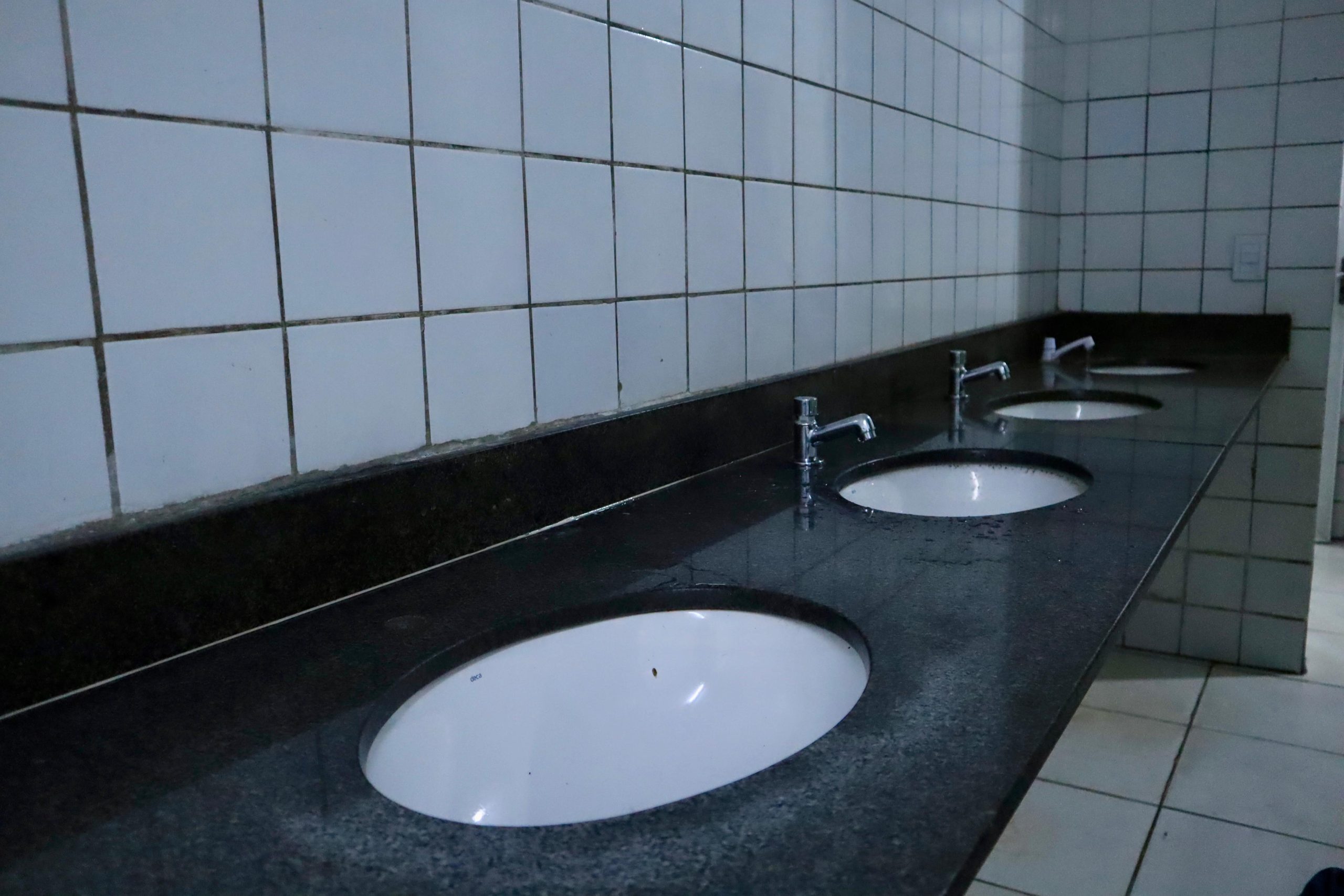 Terminais e estações do transporte coletivo são alvo de atos de vandalismo em Manaus