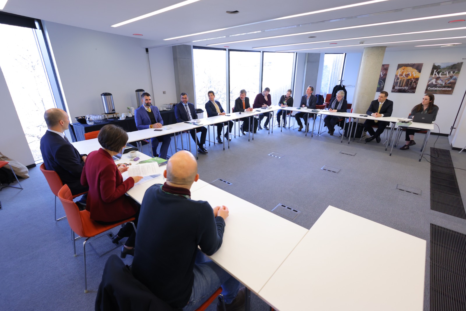 Em Londres, Wilson Lima busca parceria com iniciativa criada por Rei Charles 3º para investir em projetos sustentáveis no Amazonas