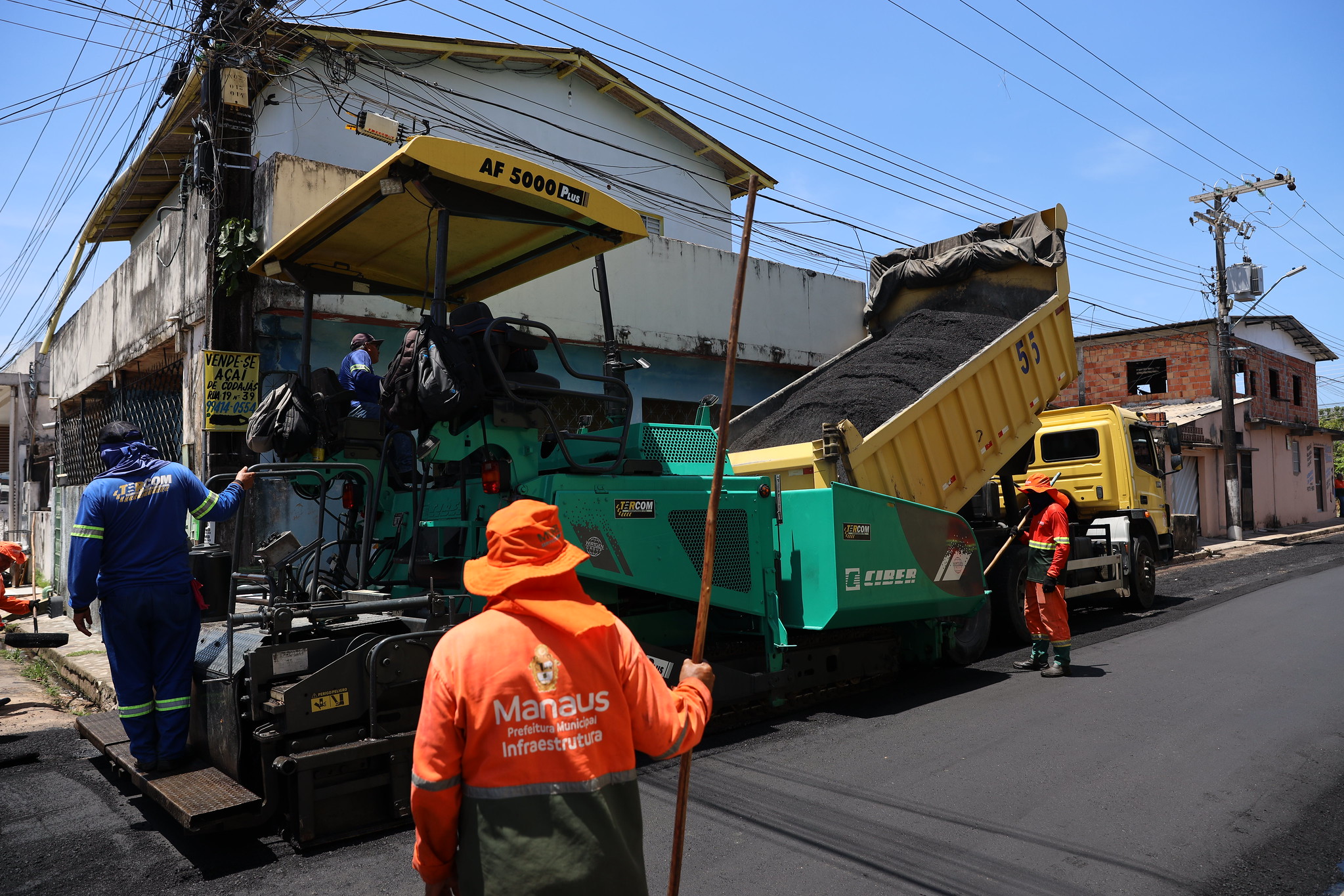 “É gratificante acompanhar o trabalho da prefeitura de restauração plena dessas vias no Lírio do Vale 2 e entregar a população a dignidade desse acesso dentro de um nível de qualidade elevadíssimo imprimido pela gestão do prefeito David Almeida