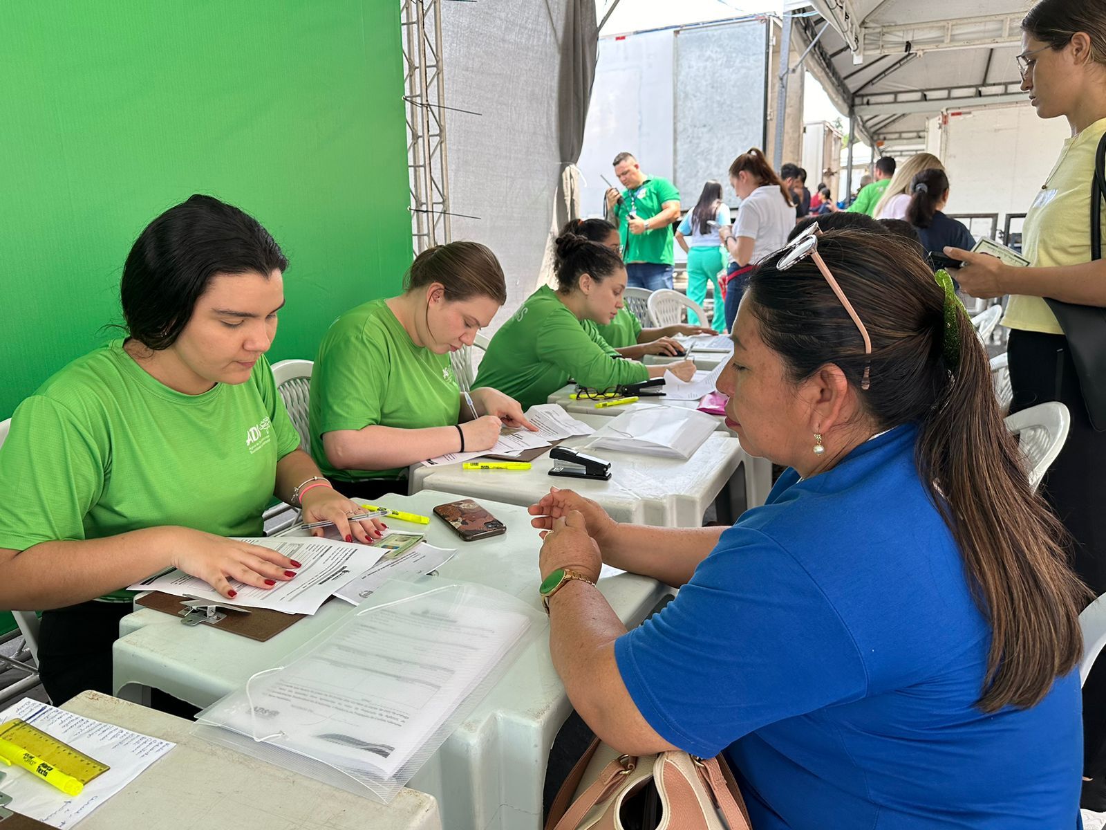 Com investimento de R$ 5,5 milhões, Governo do Amazonas realiza doação de 369 toneladas de pescado em ação solidária