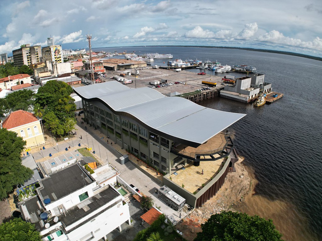 Inauguração do mirante Lúcia Almeida leva 9 mil pessoas ao Centro Histórico de Manaus