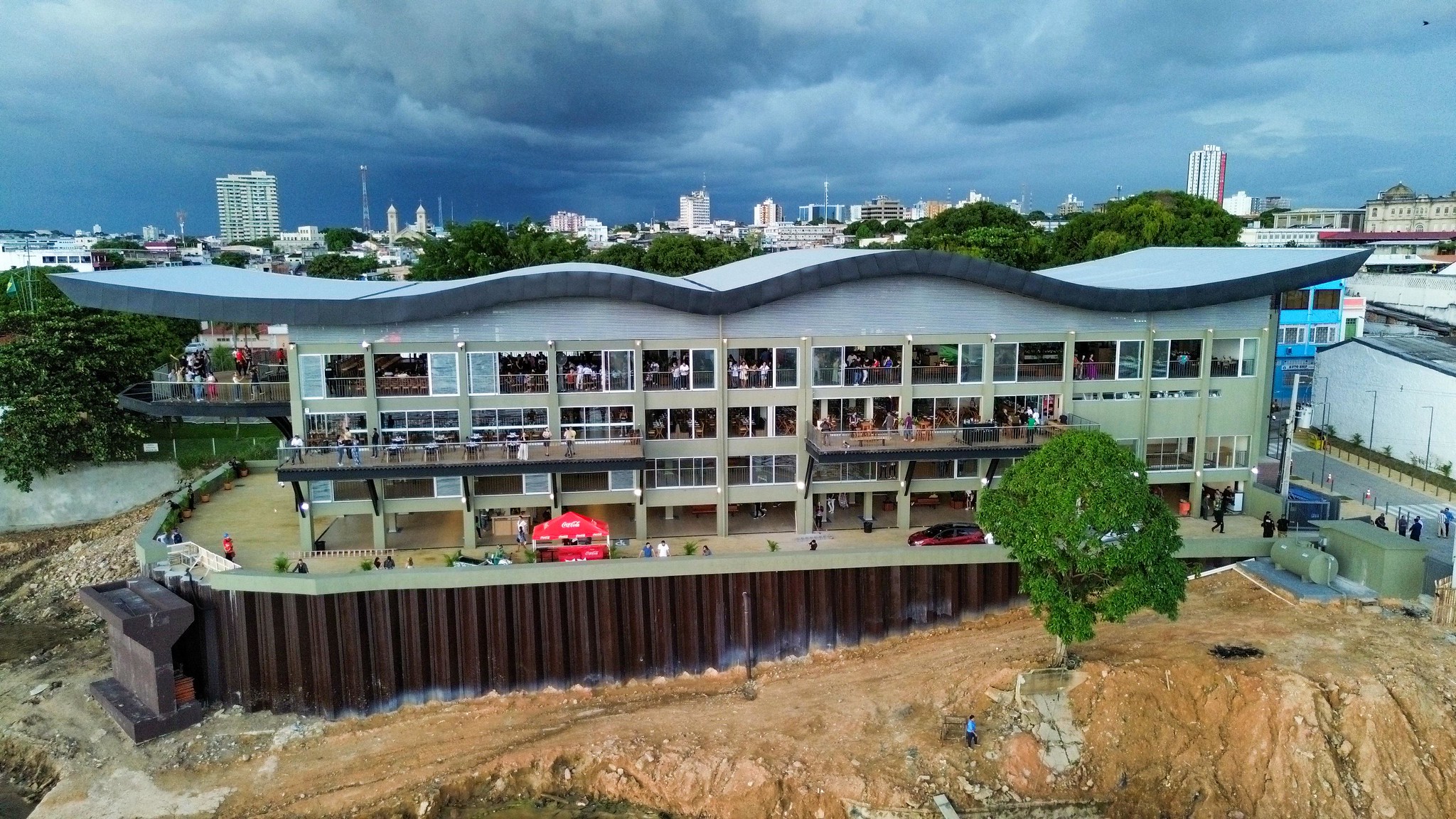 Inauguração do mirante Lúcia Almeida leva 9 mil pessoas ao Centro Histórico de Manaus