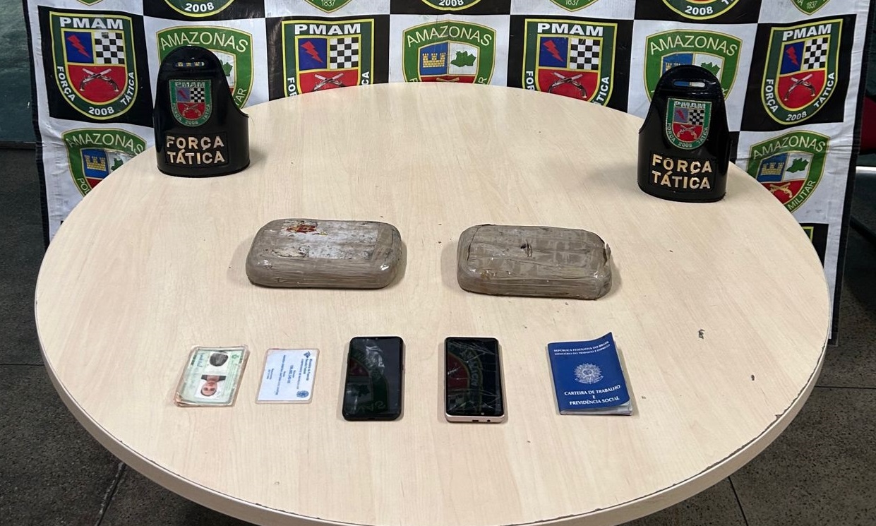 Polícia Militar do Amazonas prende dois homens e apreende mais de dois quilos de drogas