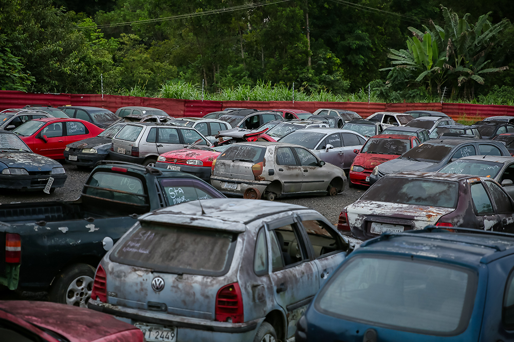 Detran-AM abre período de visitação do segundo leilão de sucatas do ano