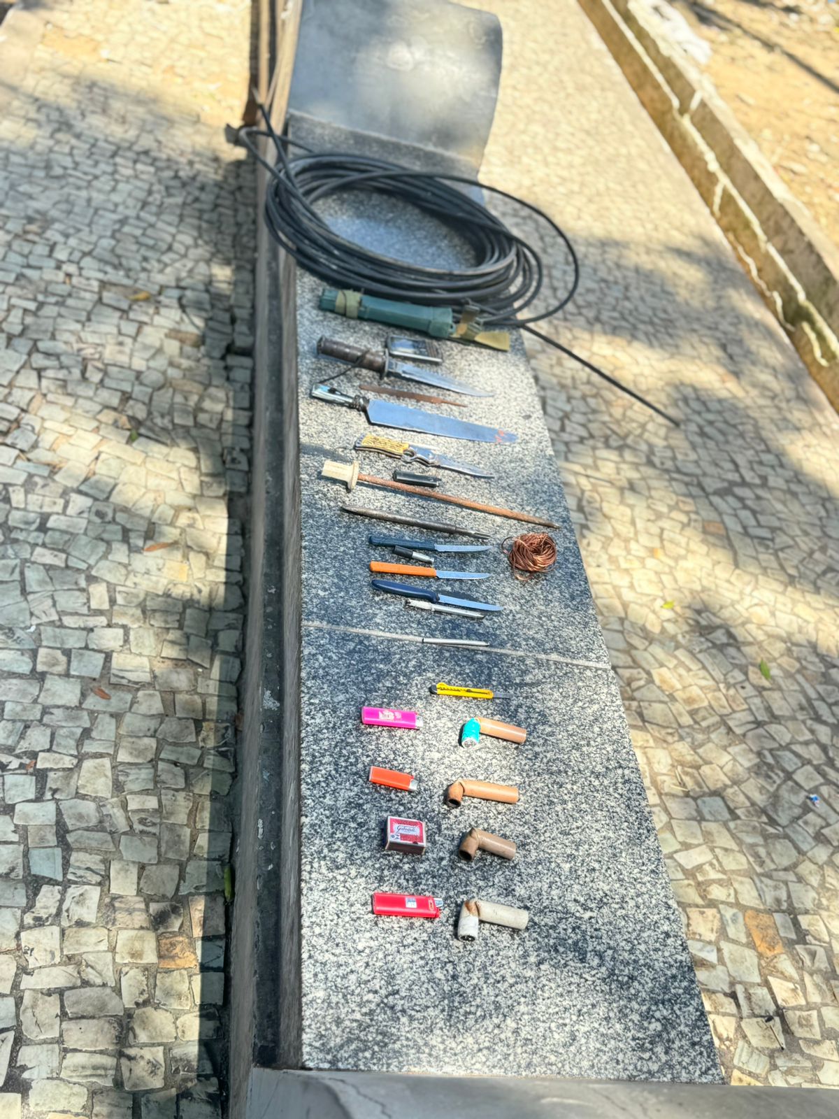 PMAM deflagra operação Choque de Ordem em praça no Centro de Manaus