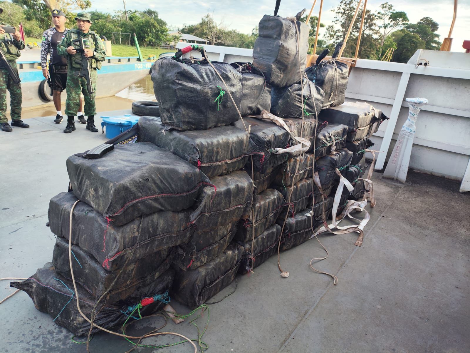 Em quase seis meses, Forças de Segurança do Amazonas apreenderam mais de 21 toneladas de drogas e retiraram de circulação mais de 700 armas de fogo