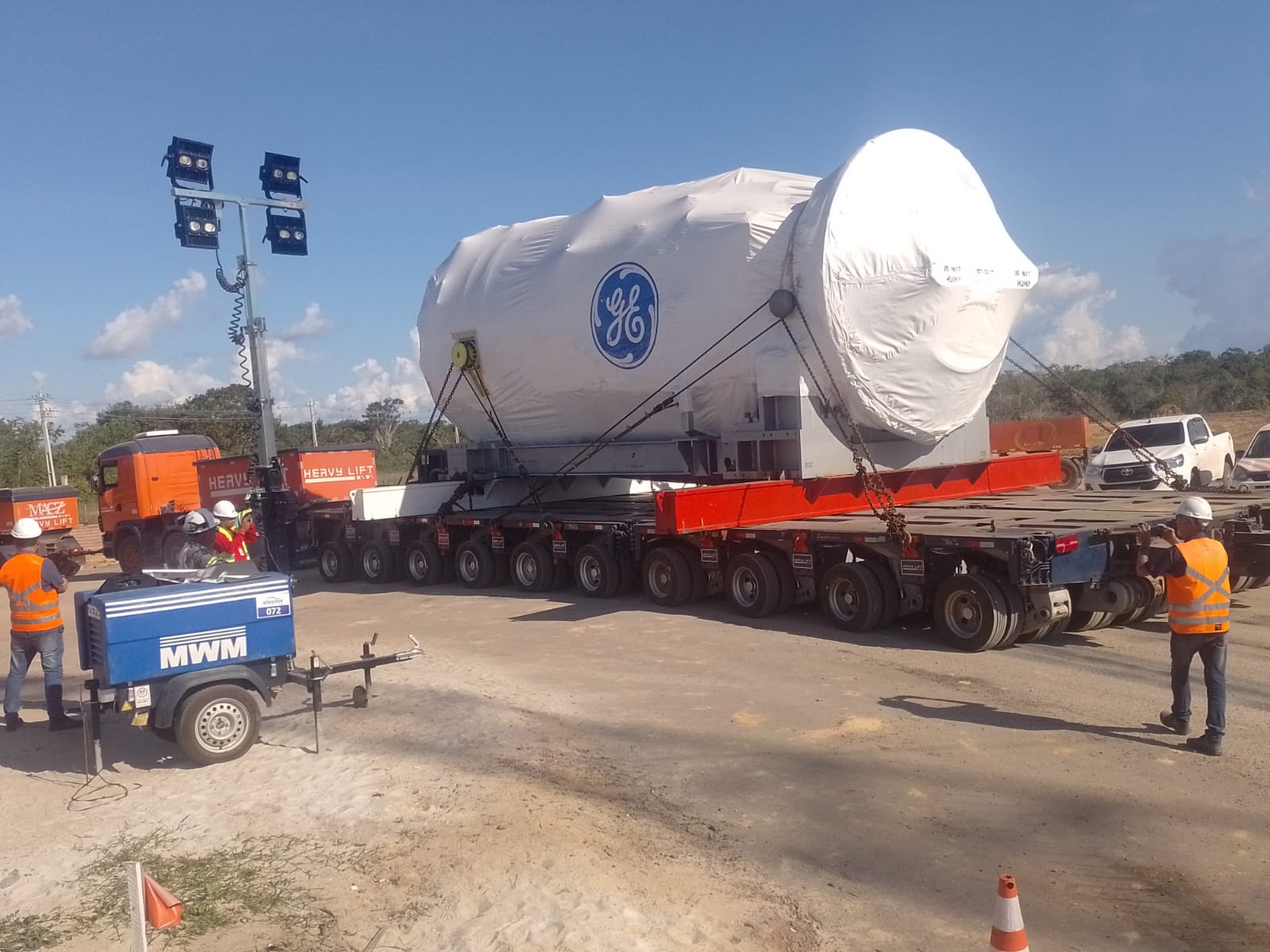Obra do Complexo Azulão 950, em Silves, avança com a chegada de equipamentos para montagem das usinas termelétricas