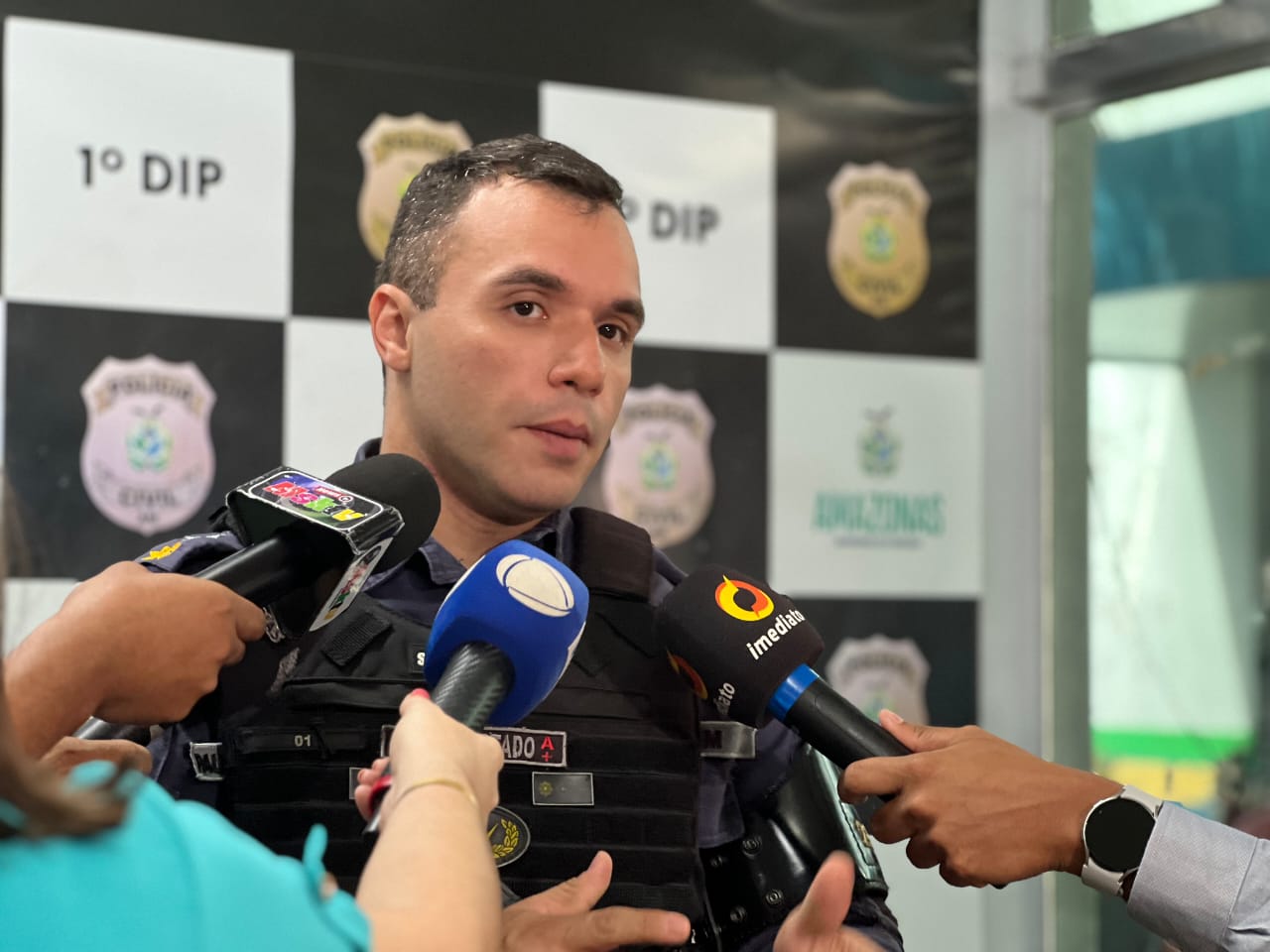 Polícia Militar do Amazonas prende trio por envolvimento em roubo a um ônibus do transporte coletivo