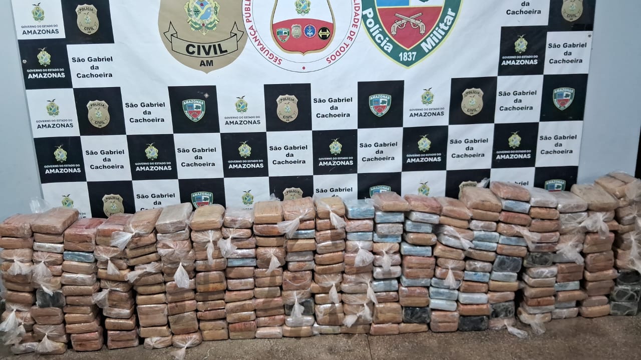 “Esses números demonstram a forte atuação da Polícia Civil no combate à criminalidade. A grande quantidade de drogas apreendidas evidencia o comprometimento e a eficácia das forças policiais no combate ao tráfico de drogas. O Governo do Estado tem dado todo o suporte à Polícia Civil com investimentos significativos, visando fortalecer a segurança pública e combater firmemente o crime organizado”