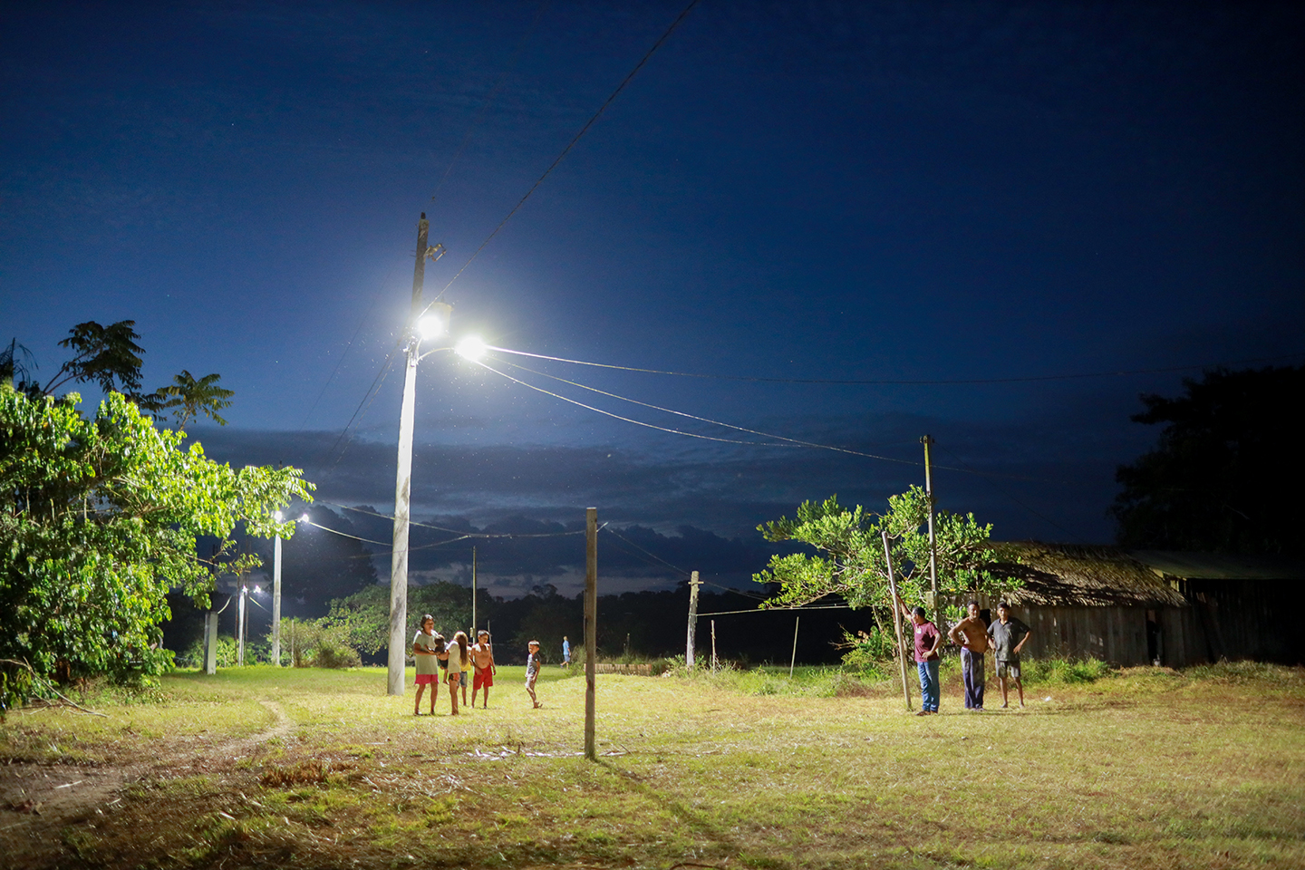 Ilumina+ Amazonas avança e já beneficia 116 comunidades rurais no Estado