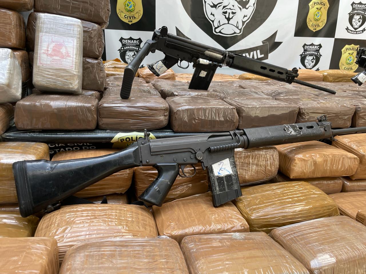 “Esses números demonstram a forte atuação da Polícia Civil no combate à criminalidade. A grande quantidade de drogas apreendidas evidencia o comprometimento e a eficácia das forças policiais no combate ao tráfico de drogas. O Governo do Estado tem dado todo o suporte à Polícia Civil com investimentos significativos, visando fortalecer a segurança pública e combater firmemente o crime organizado”