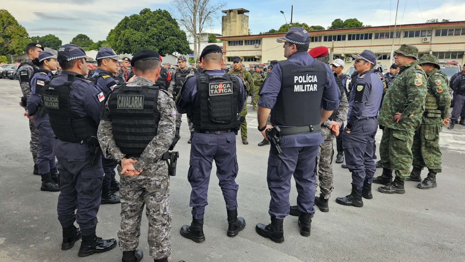 Operação Presença: Polícia Militar do Amazonas apreende 26 armas e recaptura foragidos da Justiça durante fim de semana