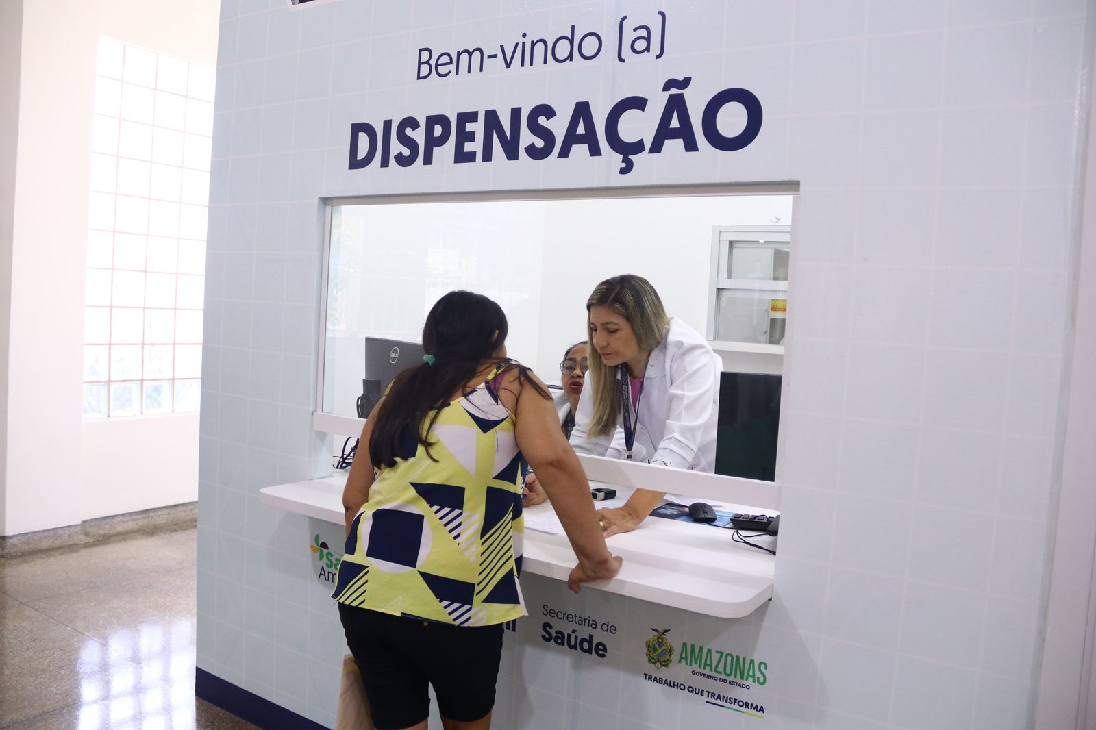 Governo do Amazonas inaugura farmácia descentralizada de medicamentos de alto custo, na zona leste
