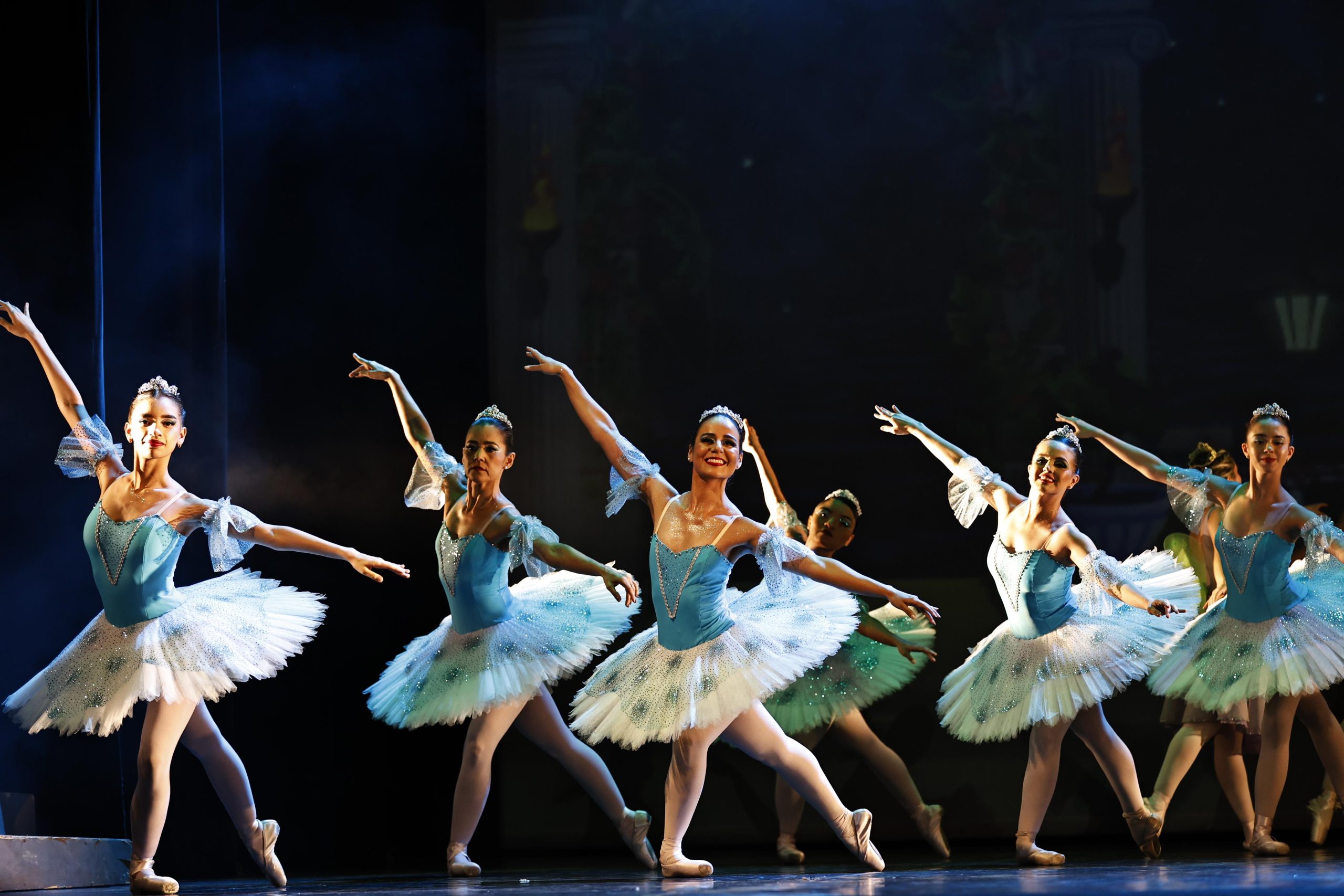 Montagem de 'Cinderela' com a Amazonas Filarmônica estreia no Teatro Amazonas com sucesso de público