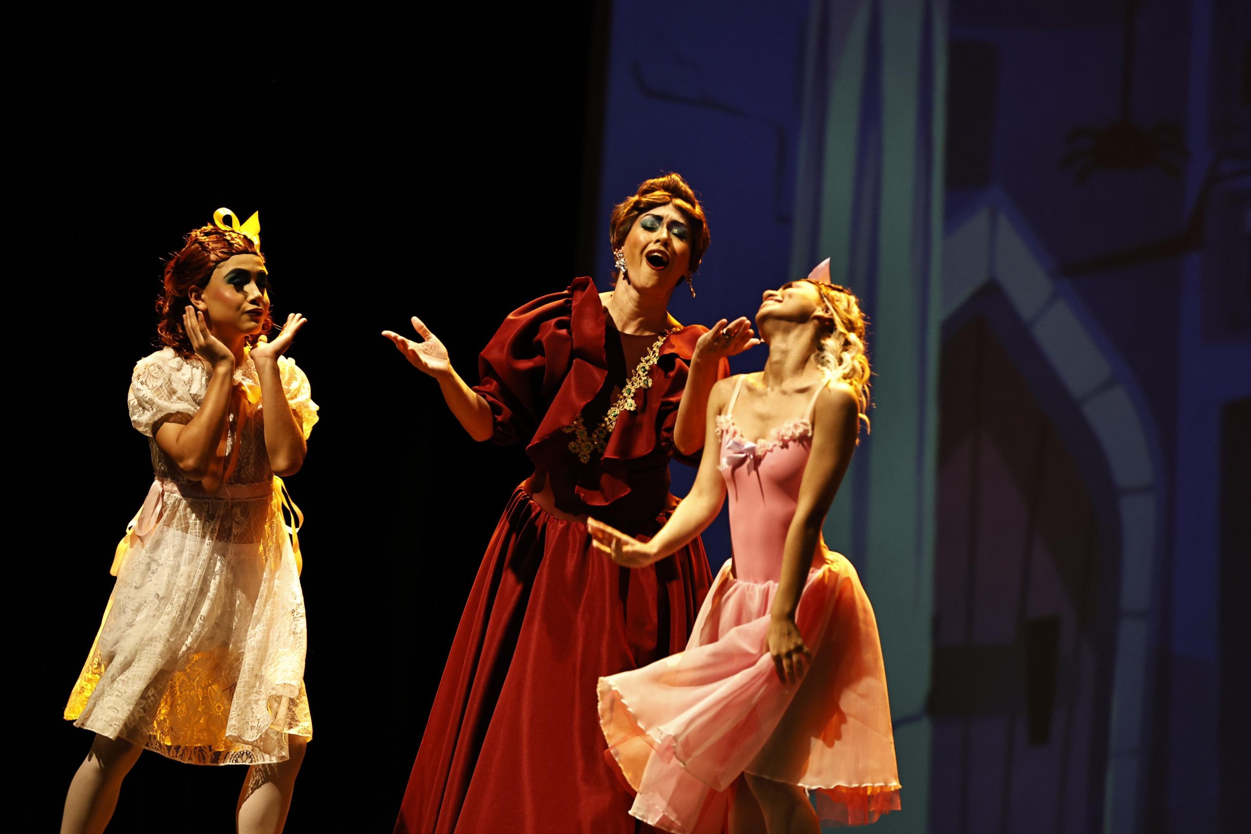 Montagem de 'Cinderela' com a Amazonas Filarmônica estreia no Teatro Amazonas com sucesso de público