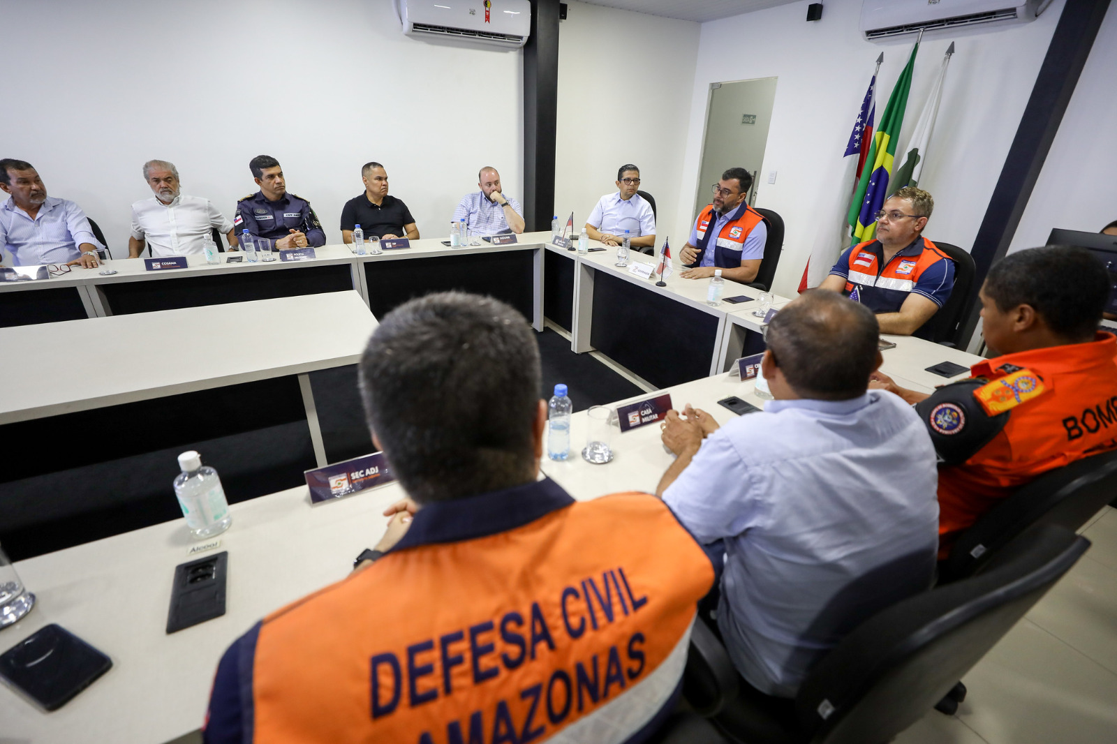 Governador Wilson Lima acompanha preparação de ajuda humanitária para municípios afetados pela estiagem