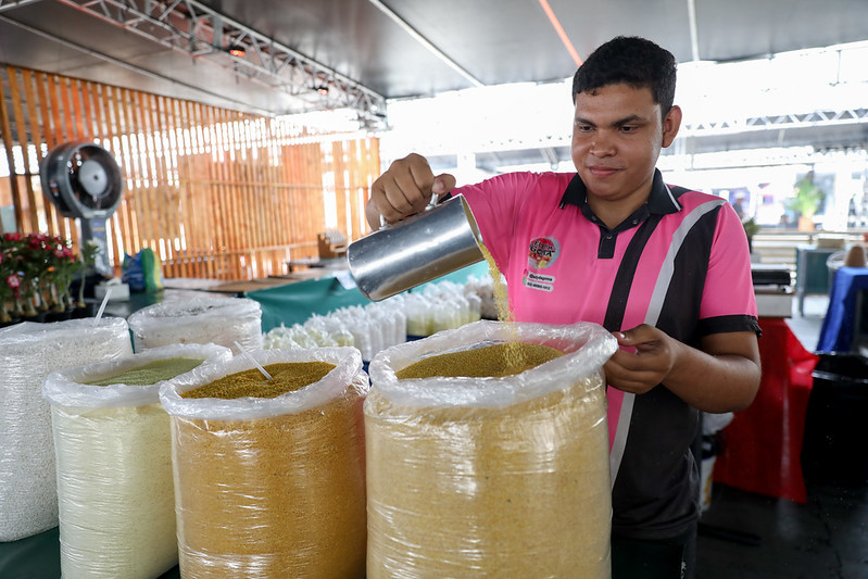 Expoagro 2024: Produtores rurais apostam em melhores vendas de hortifrútis, mel, alimentos e artesanato este ano 