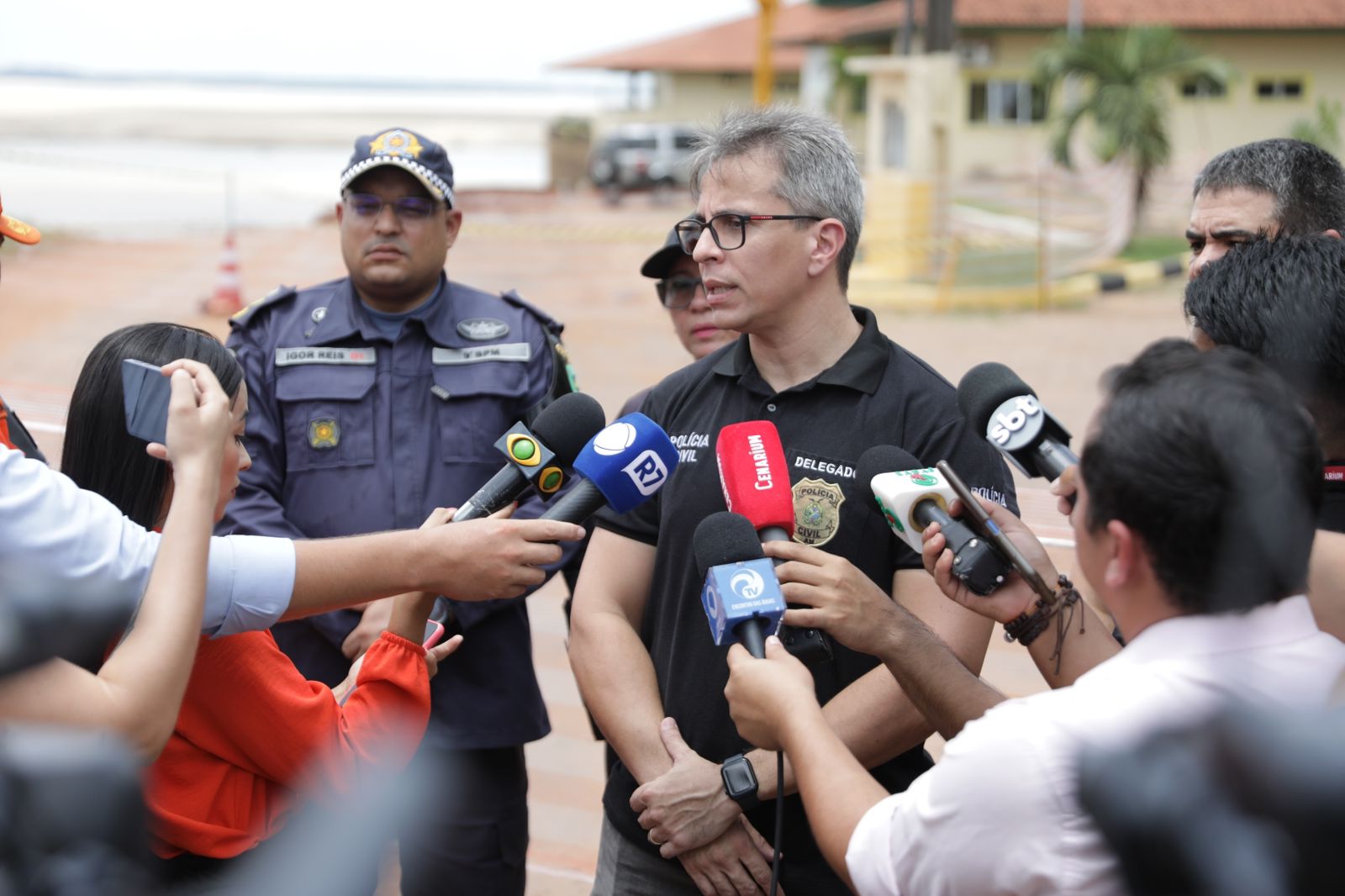   Governo do Amazonas realiza segundo dia de busca e assistência às vítimas de acidente no Porto de Manacapuru