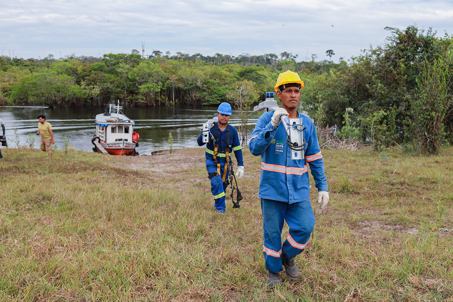 Iluminação pública em LED já alcança 43 municípios do interior do Amazonas, beneficiando mais de 1,5 milhão de pessoas