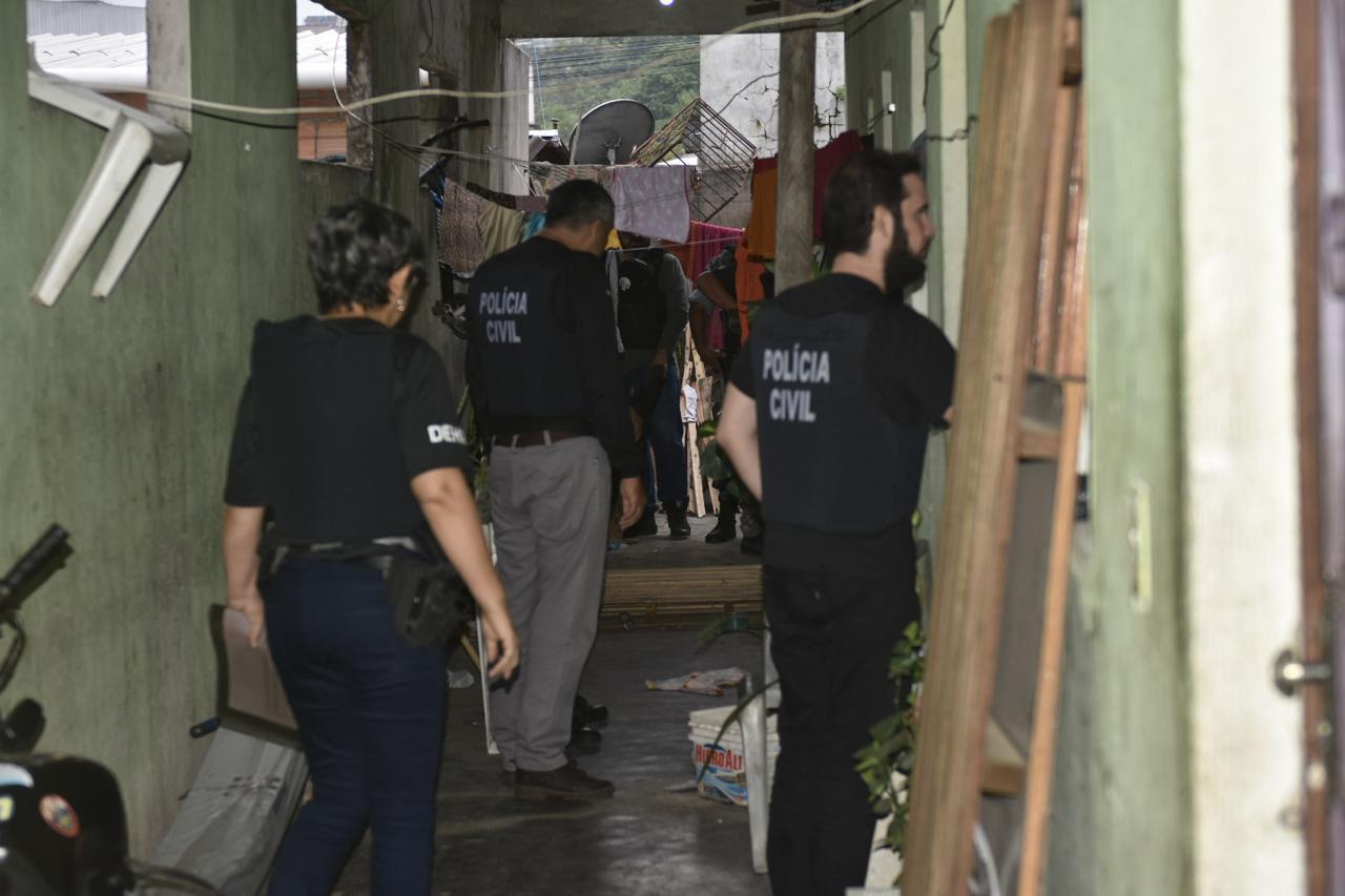 PC-AM e Seai prendem influenciador digital de baile funk condenado por porte ilegal de arma e roubo qualificado