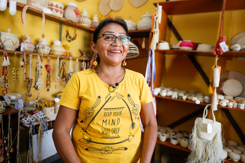 Artesã indígena ganha visibilidade internacional e vai expor seus trabalhos na maior feira de artesanato da América Latina