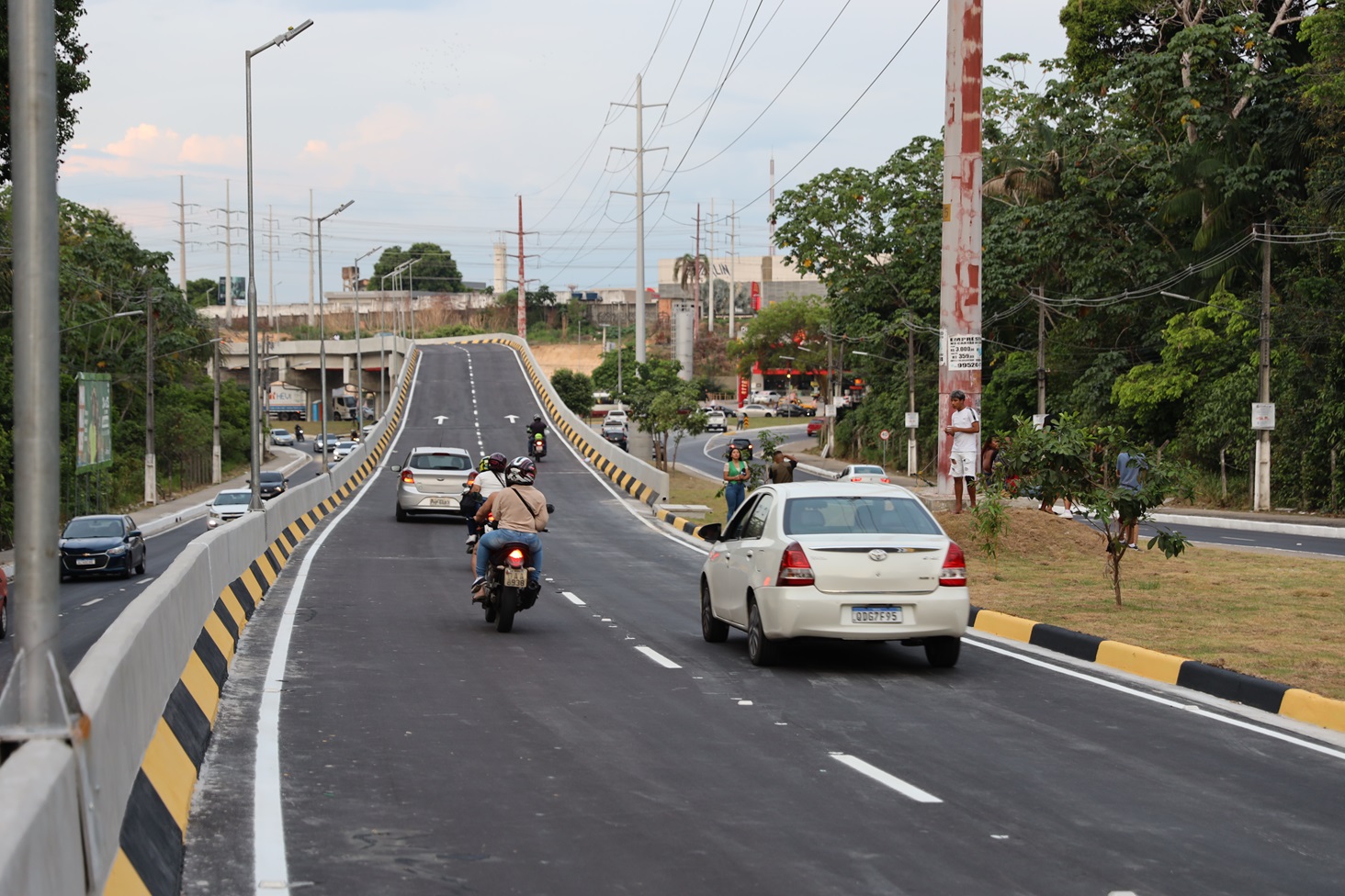 Após uma semana da entrega do Complexo Viário Márcio Souza, trânsito flui livremente   