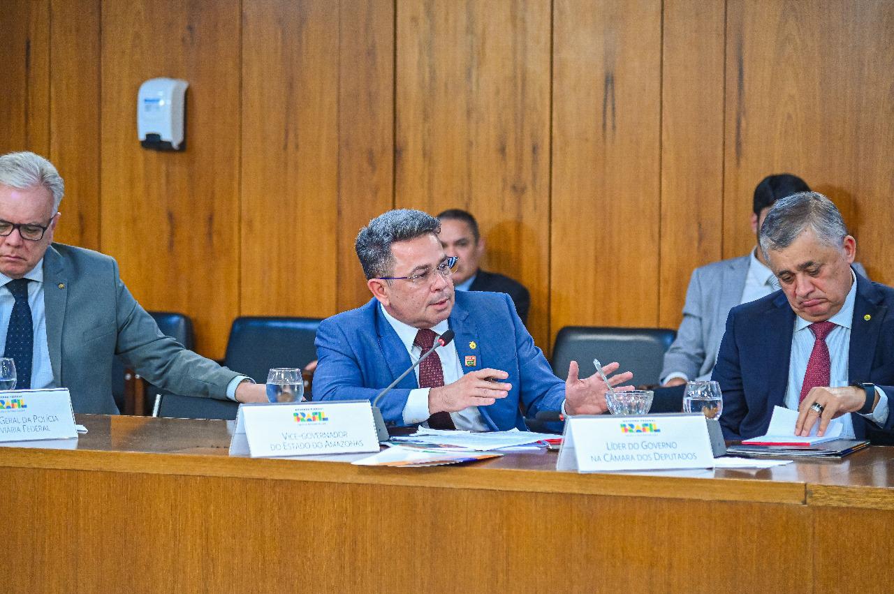 Em Brasília, Governo do Amazonas defende maior integração com forças federais para combate ao crime nas fronteiras