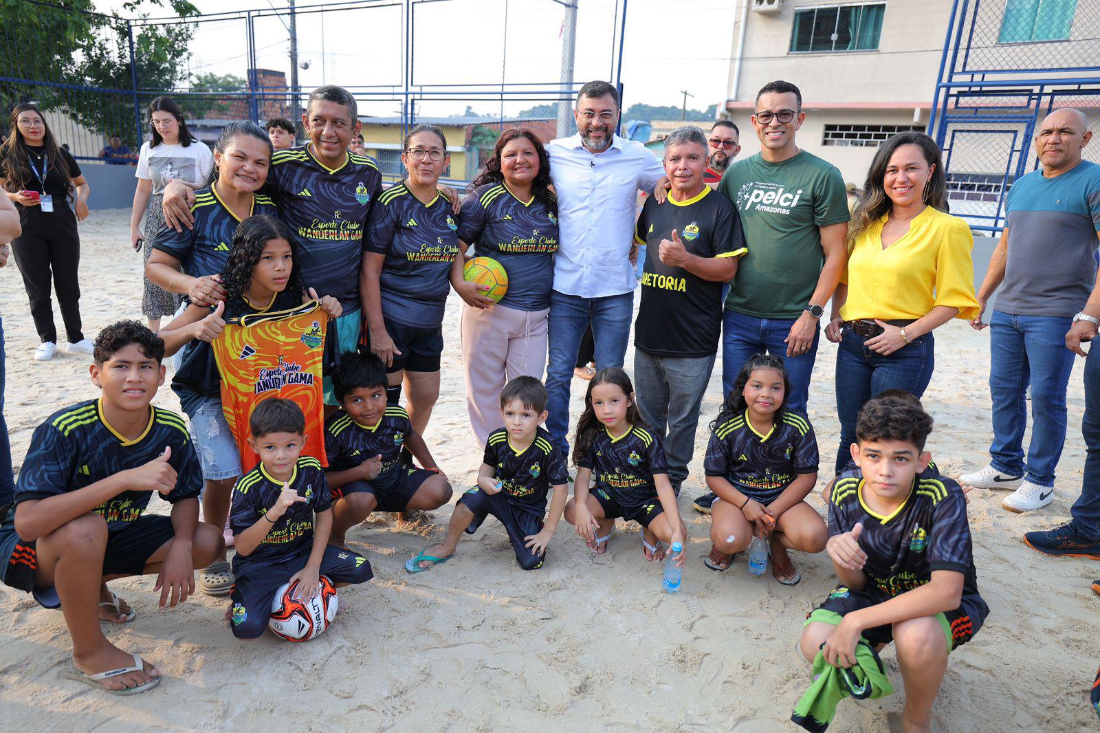 Governador Wilson Lima entrega cinco espaços esportivos revitalizados nas zonas norte e oeste