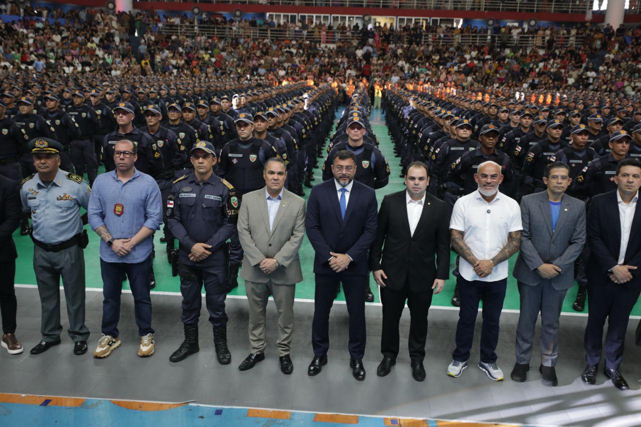 Durante formatura de mil novos policiais militares, Wilson Lima reforça compromisso com o fortalecimento da Segurança no Amazonas