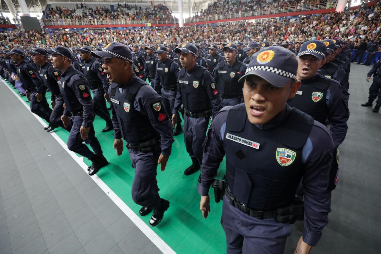 Durante formatura de mil novos policiais militares, Wilson Lima reforça compromisso com o fortalecimento da Segurança no Amazonas