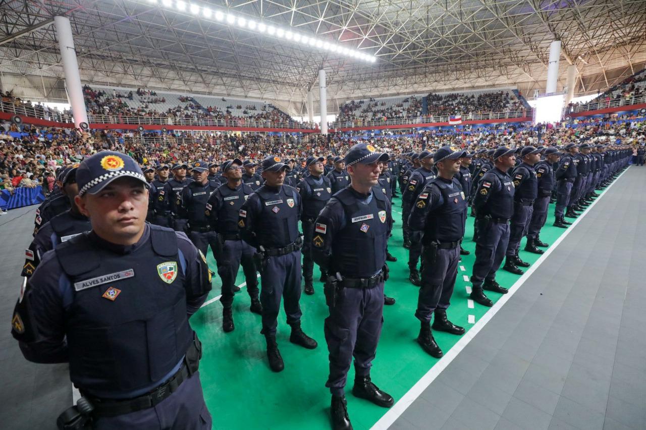 Durante formatura de mil novos policiais militares, Wilson Lima reforça compromisso com o fortalecimento da Segurança no Amazonas