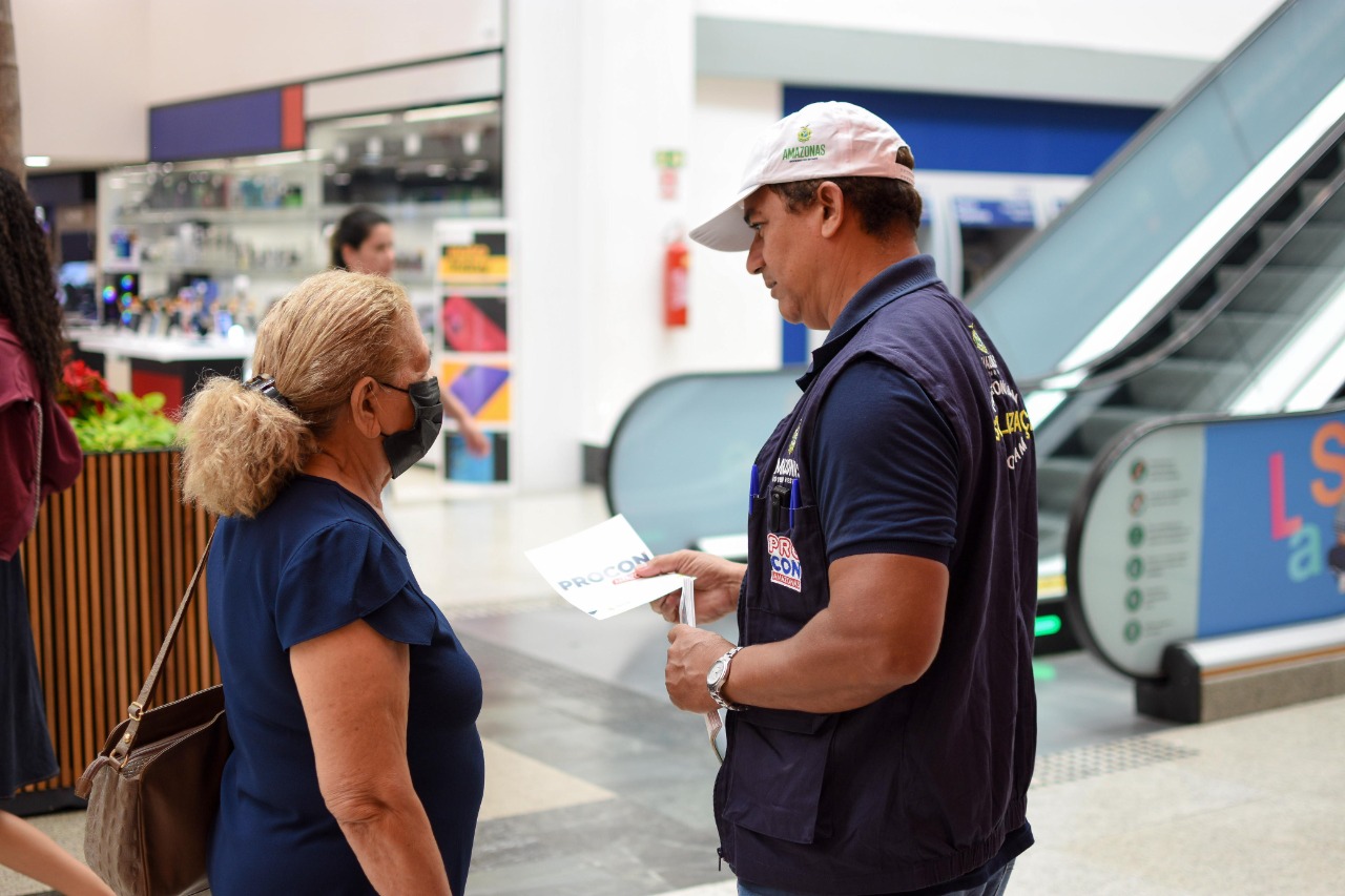 Procon-AM orienta consumidores para compras seguras na Black Friday