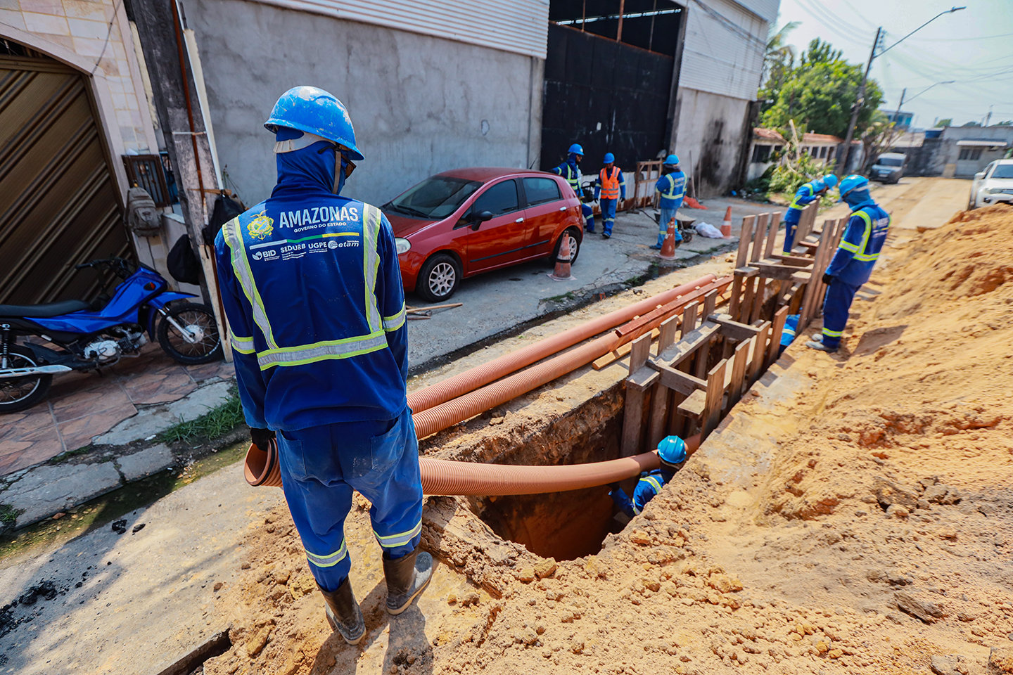 Governo do Amazonas avança com obras de esgotamento sanitário nas zonas sul e leste da capital