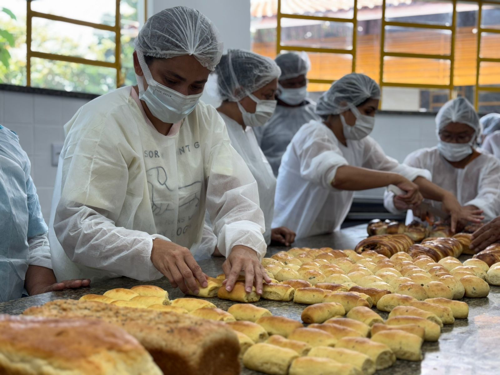 Em quatro meses, Projeto Padaria Artesanal capacitou mais de 400 alunos