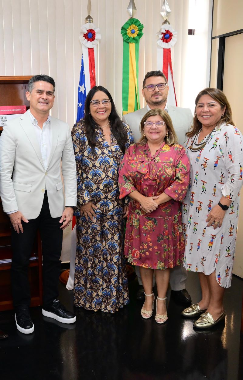 Prefeito David Almeida realiza visita institucional ao Ministério Público do Amazonas