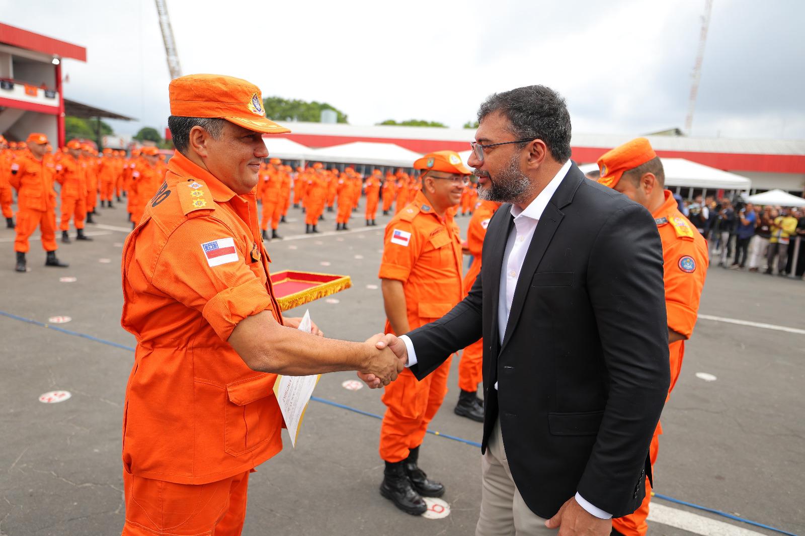 Wilson Lima realiza formatura de 200 novos soldados do Corpo de Bombeiros que vão reforçar serviço operacional no Amazonas