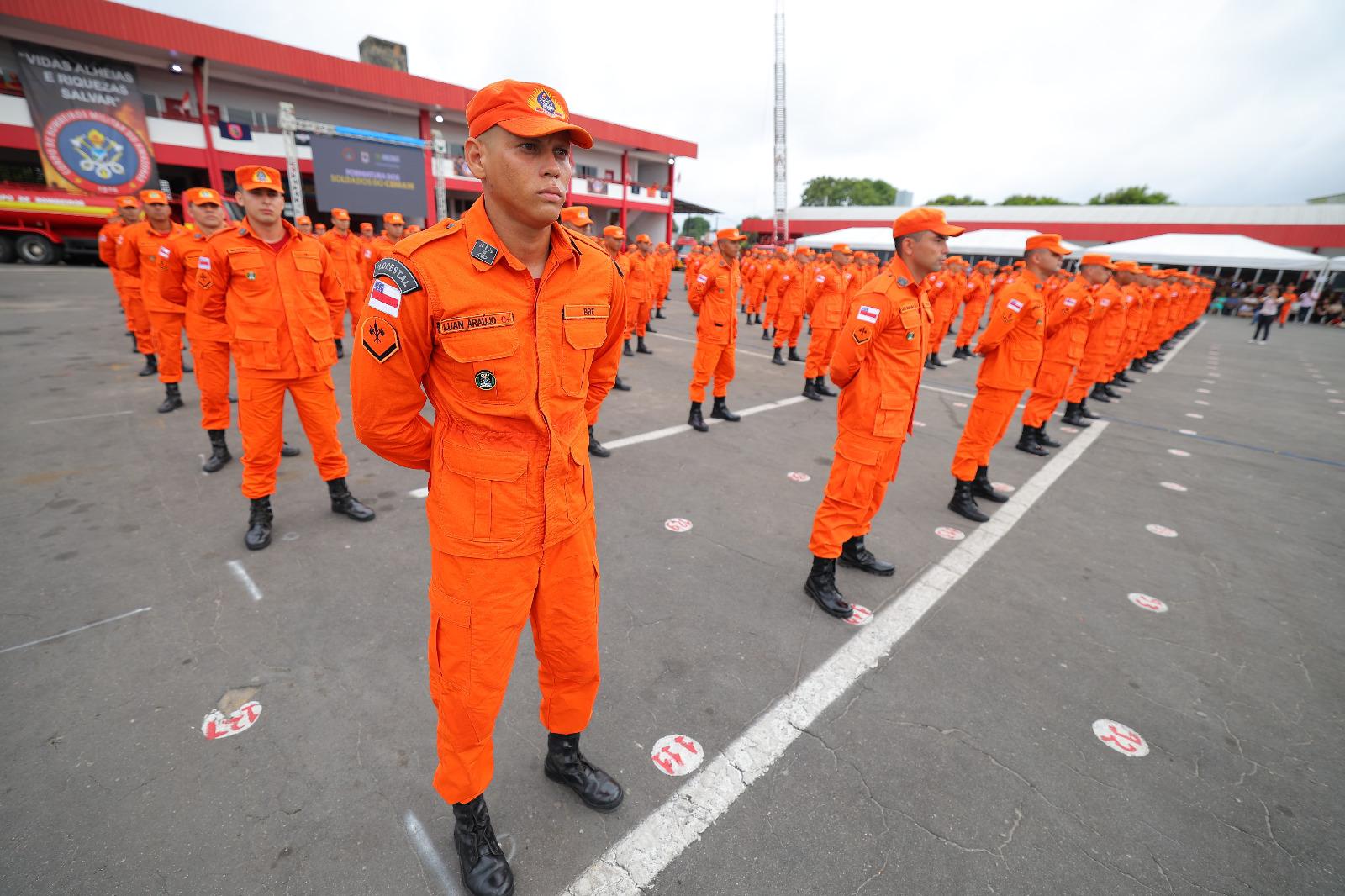 Wilson Lima realiza formatura de 200 novos soldados do Corpo de Bombeiros que vão reforçar serviço operacional no Amazonas