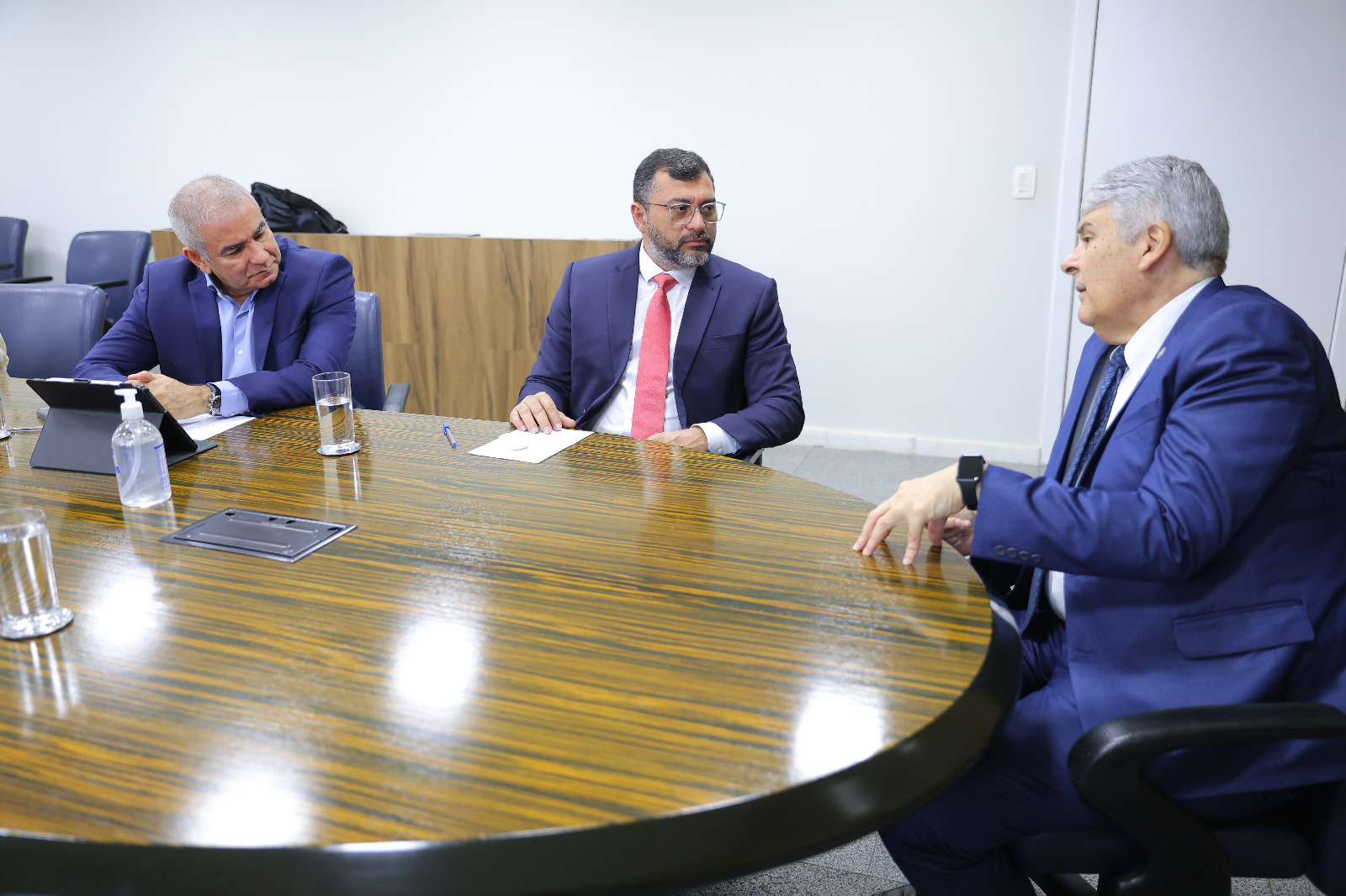 Wilson Lima e presidente da Infraero reúnem-se para tratar sobre aeroportos do interior