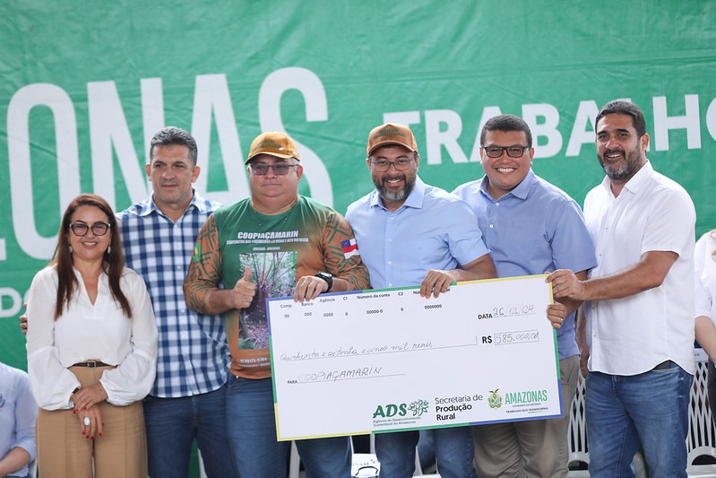 Em Manacapuru, governador Wilson Lima paga R$ 3,2 milhões em subvenções da juta e malva, borracha e piaçava