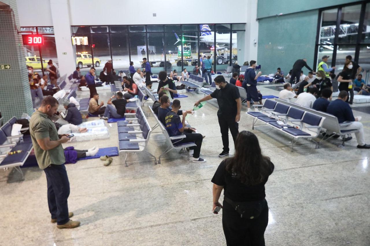 Governo do Amazonas disponibiliza atendimento para passageiros deportados dos Estados Unidos