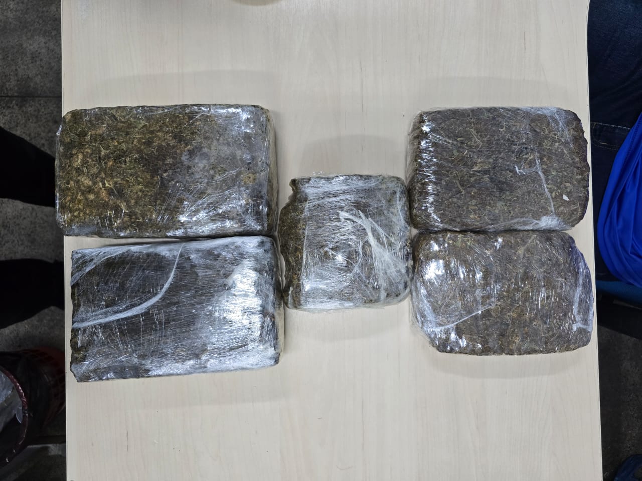 Polícia Civil prende trio que atuava no tráfico de drogas na zona sul de Manaus