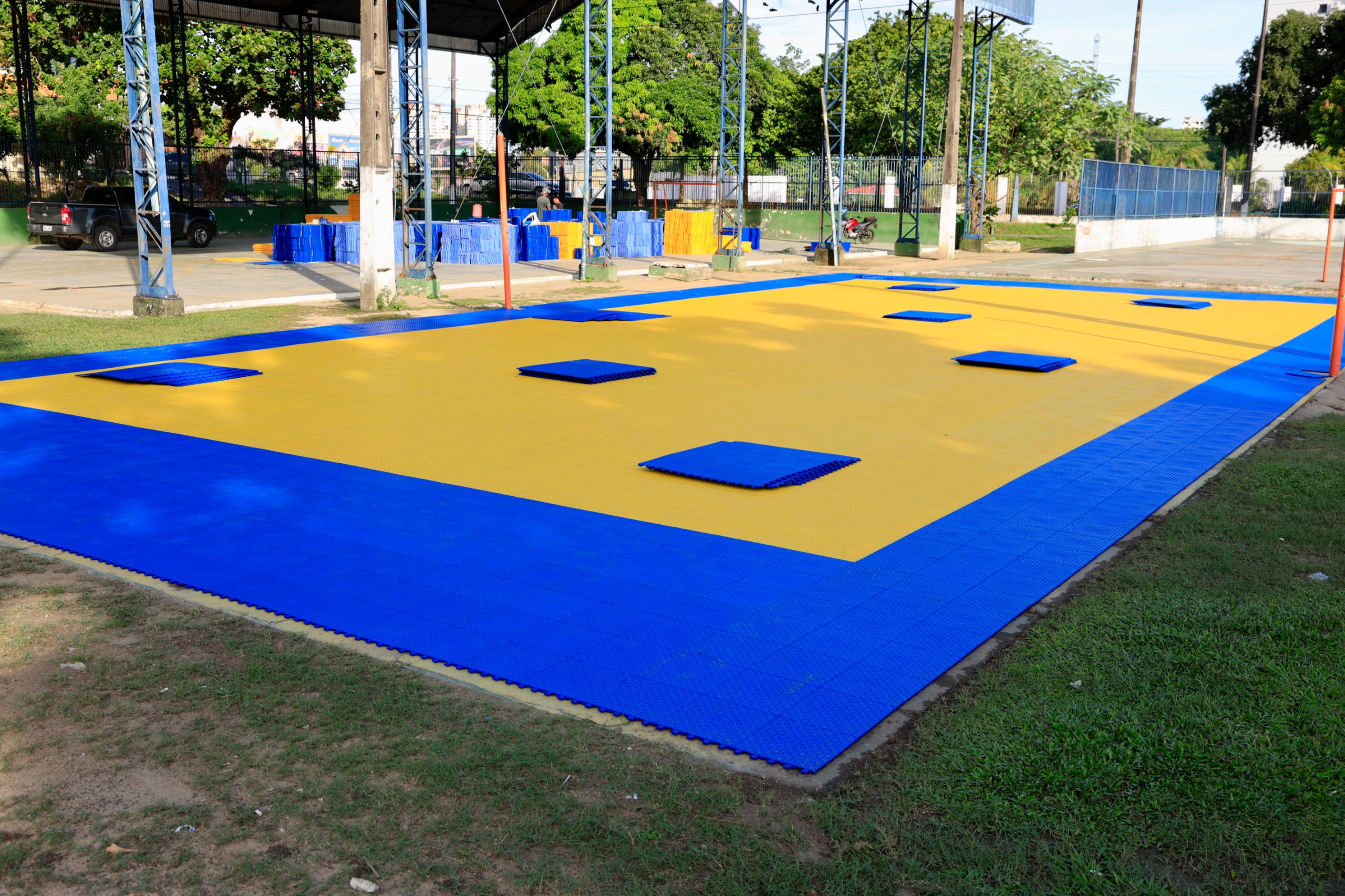 Prefeito em exercício Renato Junior anuncia retorno da reforma no CSU do Parque 10 com melhorias na praça de alimentação, academia ao ar livre e pista de caminhada