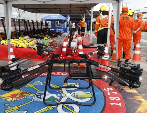 Governador Wilson Lima entrega drones que despejam água e viaturas de grande porte aos Bombeiros destinadas ao interior do Amazonas