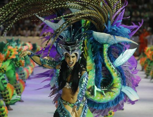 Festival de Parintins 2025: Caprichoso abre a terceira noite reverenciando a retomada dos povos originários