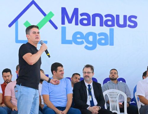Prefeito David Almeida realiza entrega histórica no Morro da Liberdade e gestão ultrapassa marca de 12 mil registros de imóveis entregues